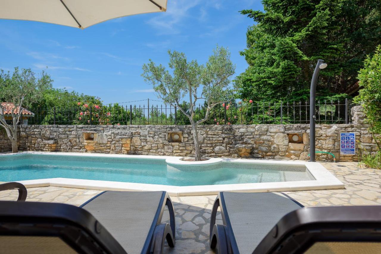 Villa Casa Biguli à Sveti Lovreč Pazenatički Extérieur photo